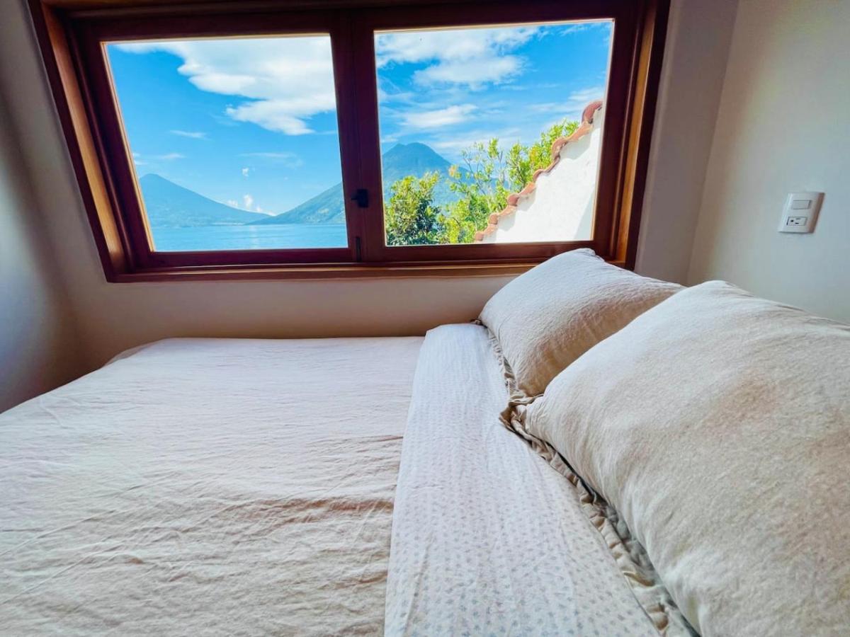 Lakefront Living Lovely Loft, San Marcos, Atitlan Apartment *